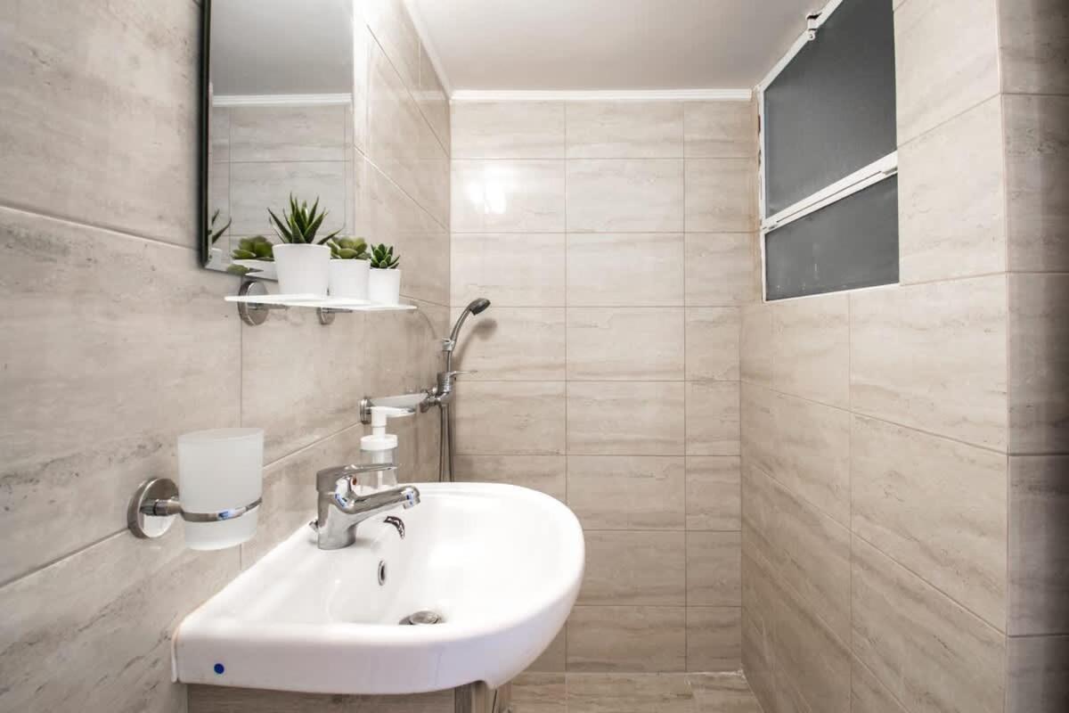 Urban Studio In Athens, Next To Sygrou- Fix Metro Bagian luar foto
